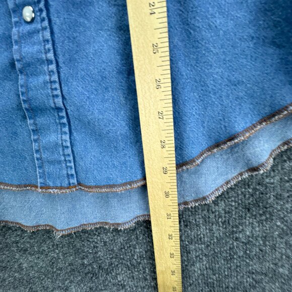 Wrangler Pearl Snap Denim Shirt Mens Medium Blue Western Cowboy Rodeo Raw Hem - Picture 11 of 16